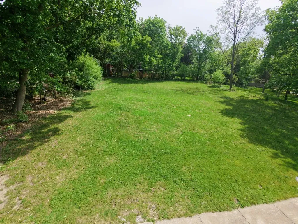410 Barrington Avenue East Dundee IL 60118