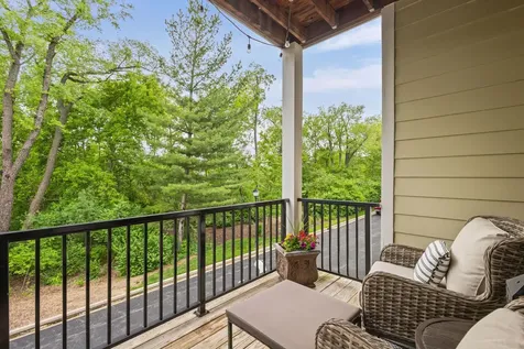 1907 Lynn Circle Libertyville IL 60048