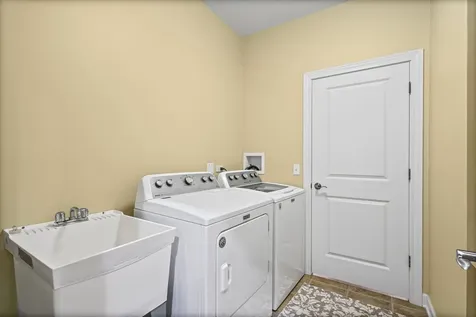 1907 Lynn Circle Libertyville IL 60048