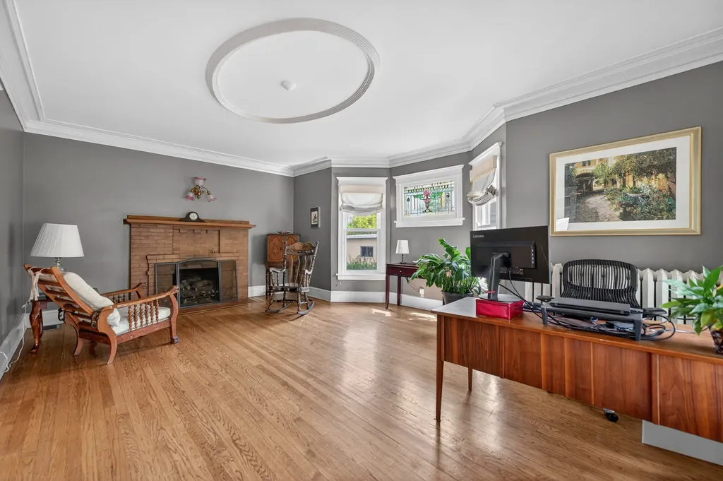 503 South Summit Avenue Villa Park IL 60181