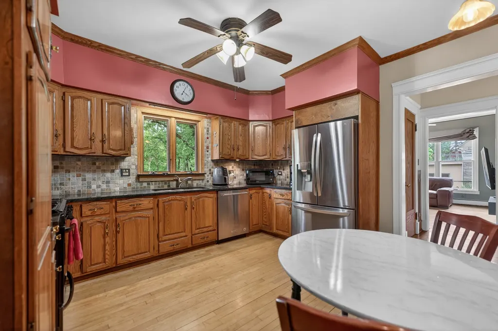 503 South Summit Avenue Villa Park IL 60181