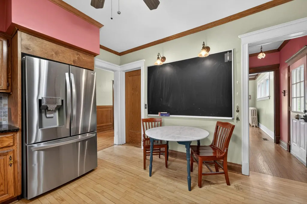 503 South Summit Avenue Villa Park IL 60181