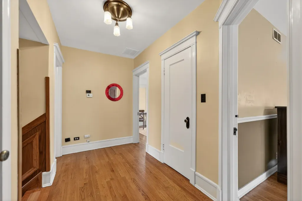 503 South Summit Avenue Villa Park IL 60181