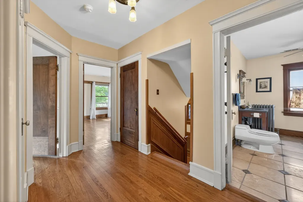 503 South Summit Avenue Villa Park IL 60181