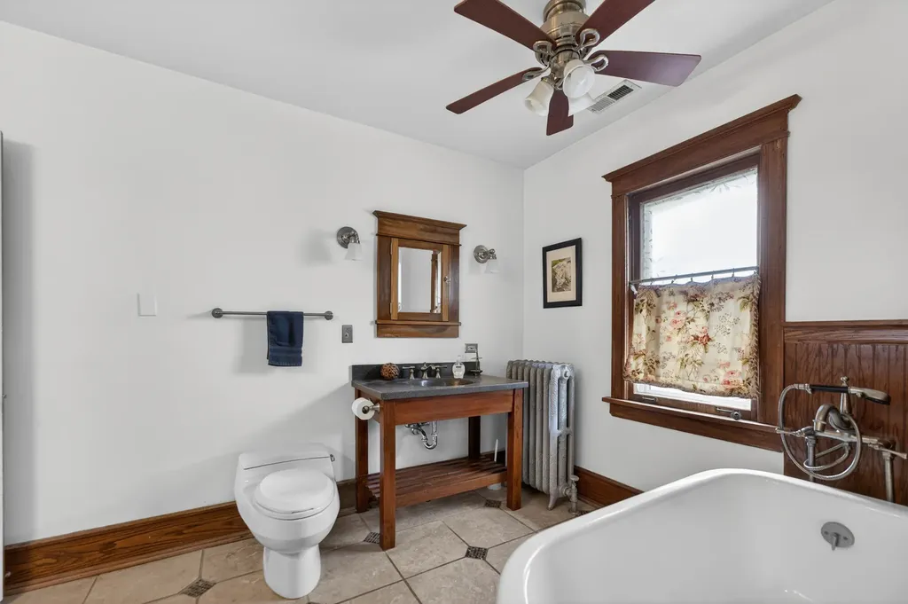 503 South Summit Avenue Villa Park IL 60181