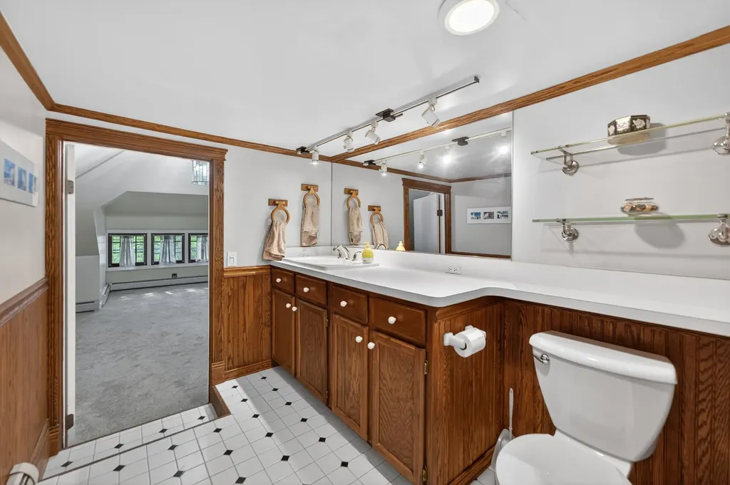 503 South Summit Avenue Villa Park IL 60181