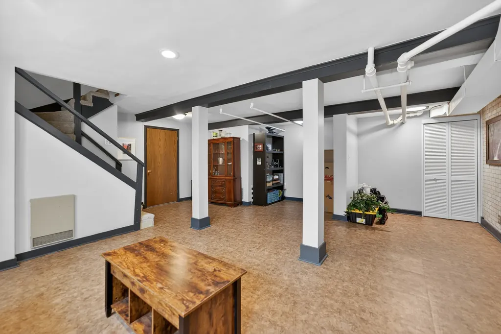 503 South Summit Avenue Villa Park IL 60181