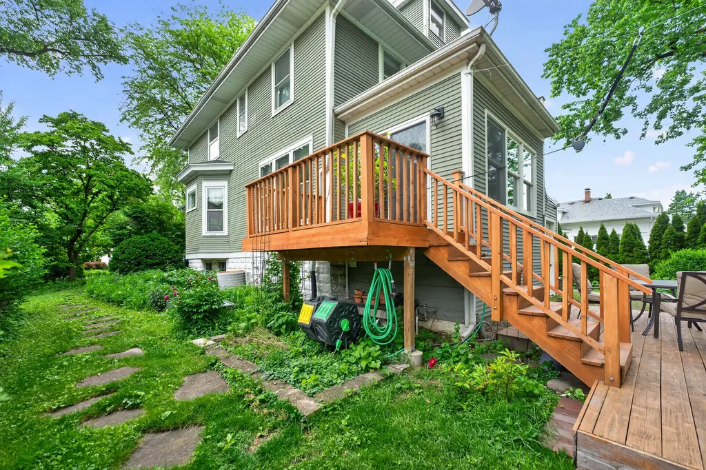 503 South Summit Avenue Villa Park IL 60181