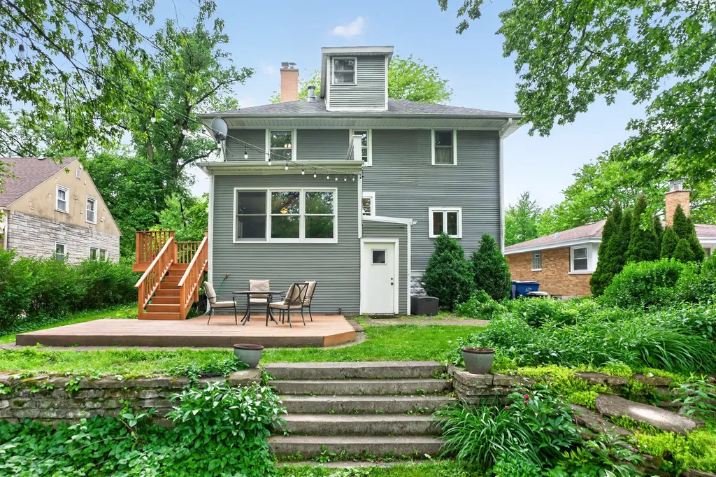 503 South Summit Avenue Villa Park IL 60181