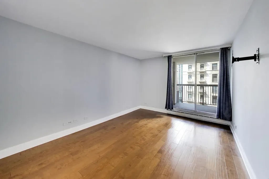 201 East Chestnut Street Chicago IL 60611