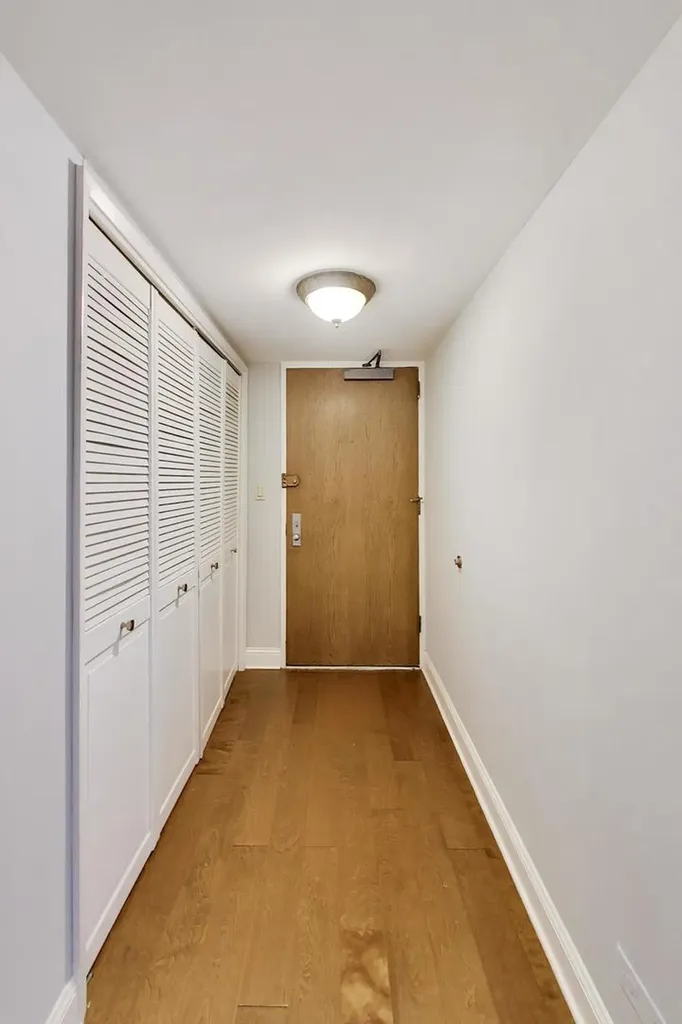 201 East Chestnut Street Chicago IL 60611