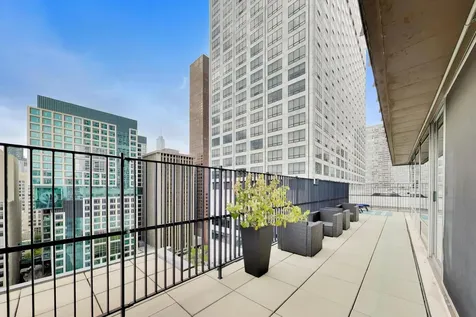 201 East Chestnut Street Chicago IL 60611