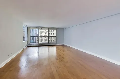 201 East Chestnut Street Chicago IL 60611