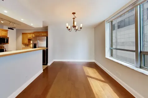 201 East Chestnut Street Chicago IL 60611