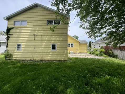 529 North 2nd Street Watseka IL 60970