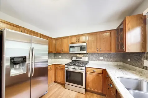 148 Meredith Lane Streamwood IL 60107