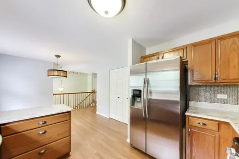 148 Meredith Lane Streamwood IL 60107