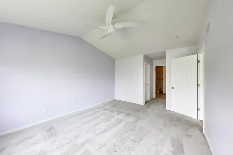 148 Meredith Lane Streamwood IL 60107