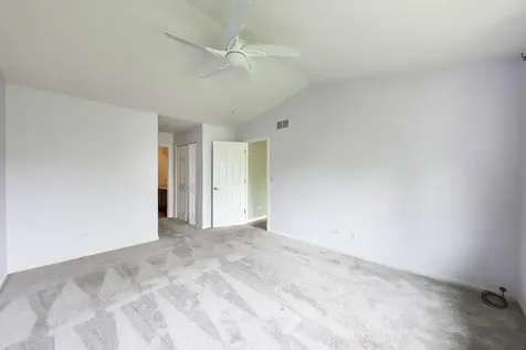 148 Meredith Lane Streamwood IL 60107
