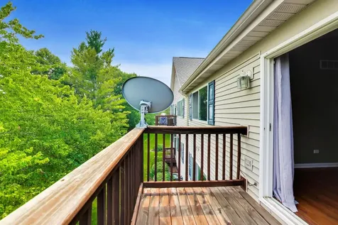 148 Meredith Lane Streamwood IL 60107