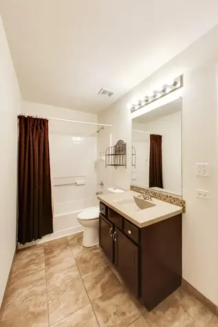148 Meredith Lane Streamwood IL 60107