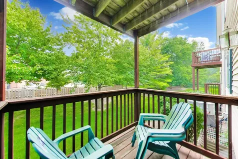 148 Meredith Lane Streamwood IL 60107