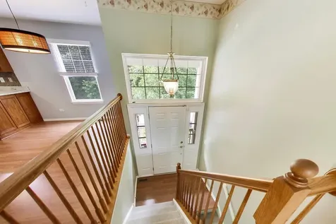 148 Meredith Lane Streamwood IL 60107