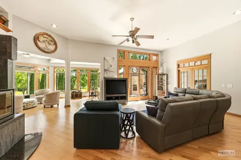 123 Belle Rive Drive Millington IL 60537