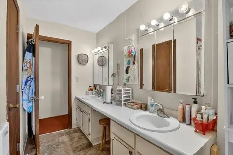 2140 Davis Drive Belvidere IL 61008