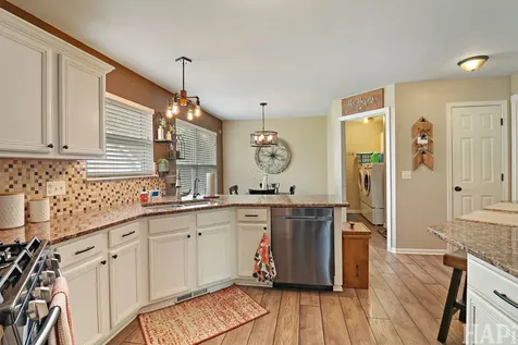 326 Garrison Circle Port Barrington IL 60010