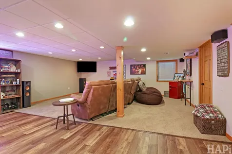 326 Garrison Circle Port Barrington IL 60010