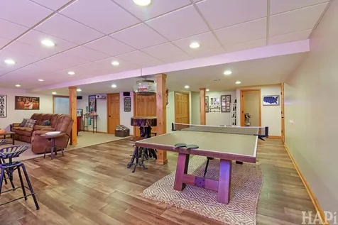 326 Garrison Circle Port Barrington IL 60010