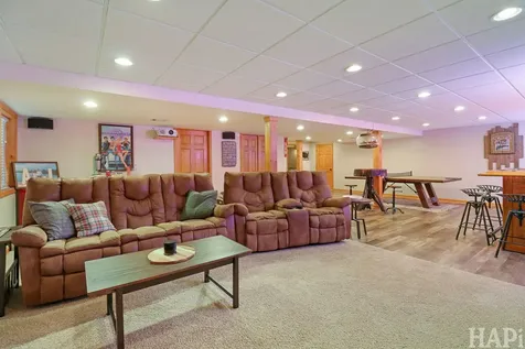 326 Garrison Circle Port Barrington IL 60010