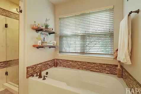 326 Garrison Circle Port Barrington IL 60010