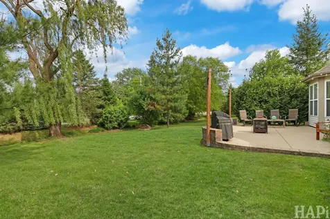 326 Garrison Circle Port Barrington IL 60010