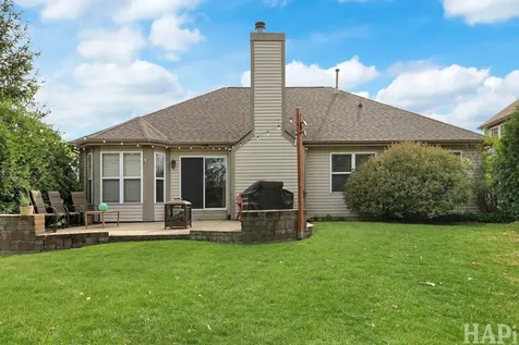 326 Garrison Circle Port Barrington IL 60010