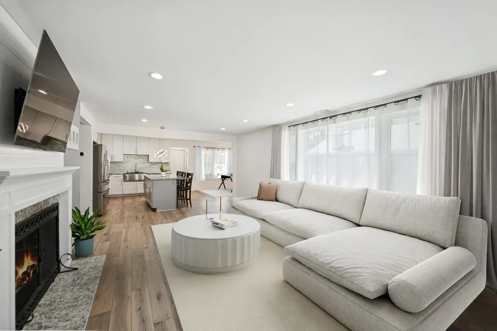 637 Hibbard Road Wilmette IL 60091