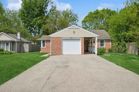 637 Hibbard Road Wilmette IL 60091