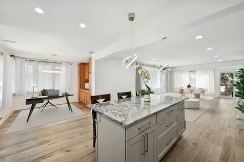 637 Hibbard Road Wilmette IL 60091