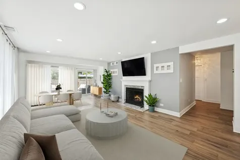 637 Hibbard Road Wilmette IL 60091