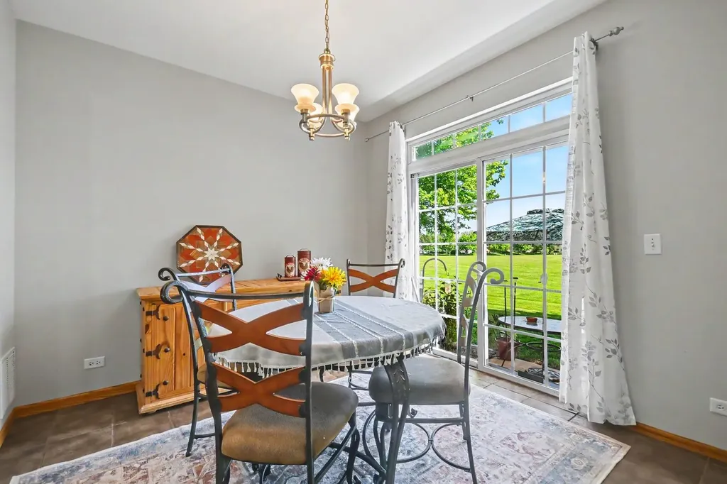 24044 Walnut Circle Plainfield IL 60585