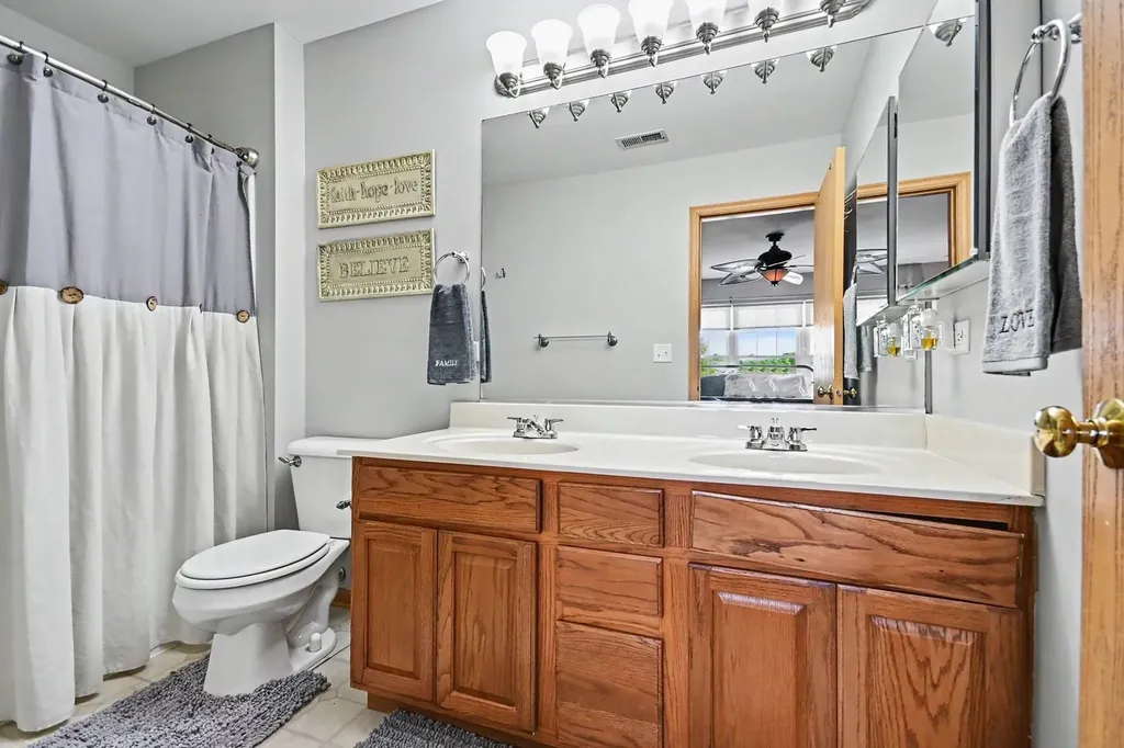 24044 Walnut Circle Plainfield IL 60585