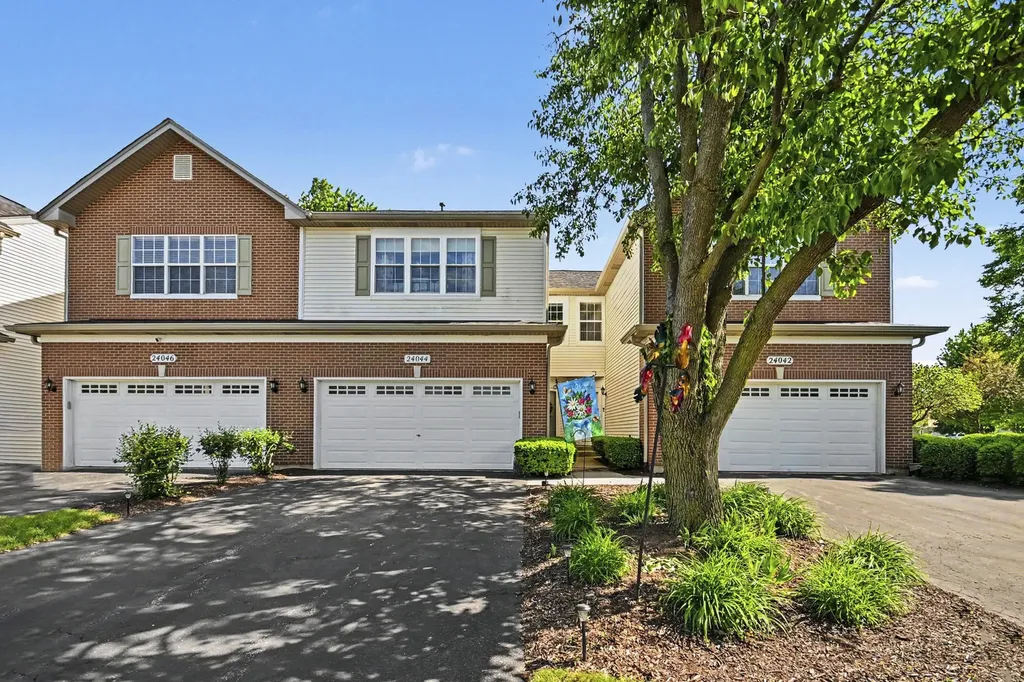 24044 Walnut Circle Plainfield IL 60585