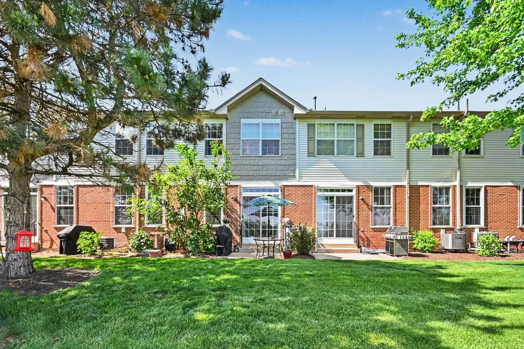 24044 Walnut Circle Plainfield IL 60585