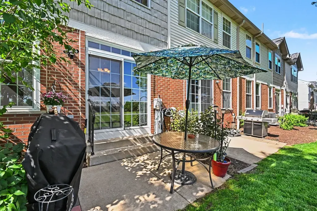 24044 Walnut Circle Plainfield IL 60585