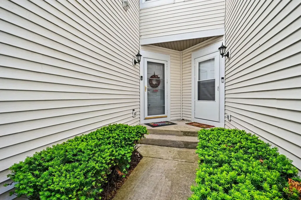 24044 Walnut Circle Plainfield IL 60585