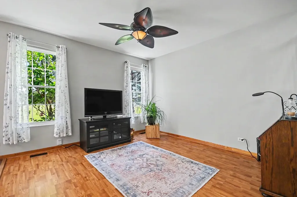 24044 Walnut Circle Plainfield IL 60585