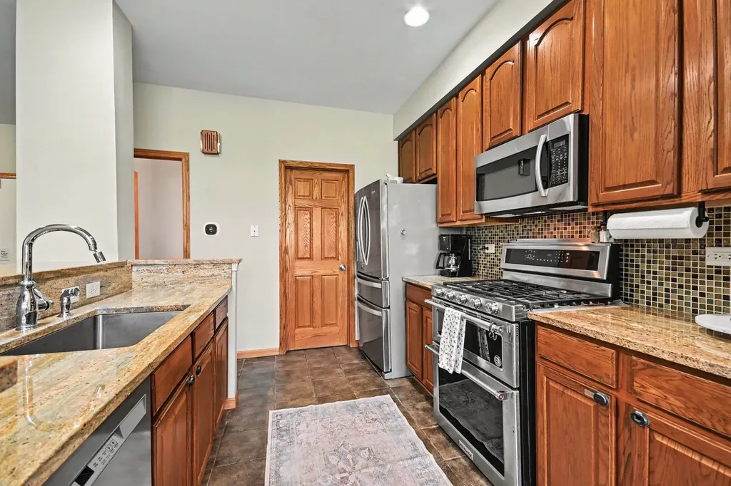 24044 Walnut Circle Plainfield IL 60585