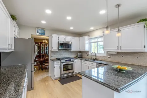 76 Foxboro Lane Gurnee IL 60031