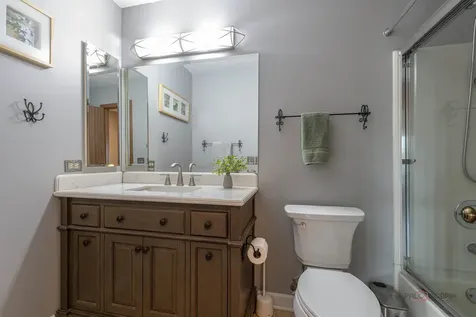 76 Foxboro Lane Gurnee IL 60031